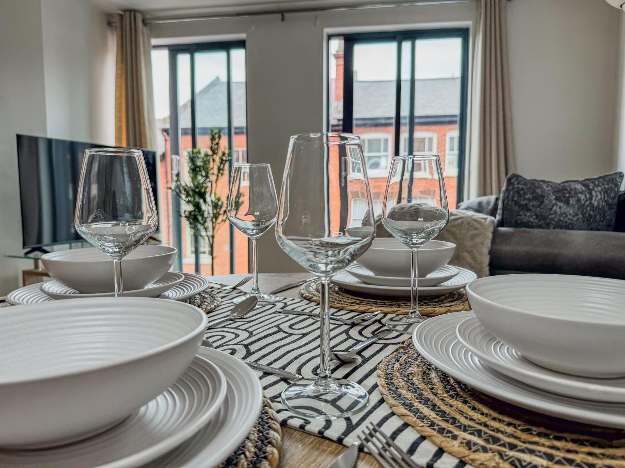 J Quarter 1br - Free Parking - Two Birmingham